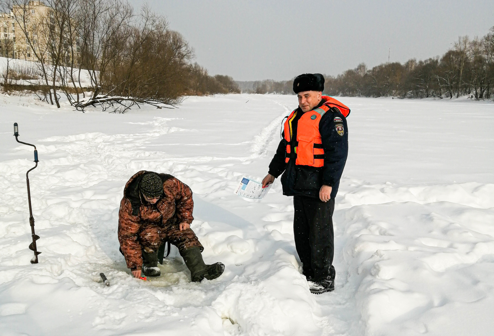 река пахра зимой