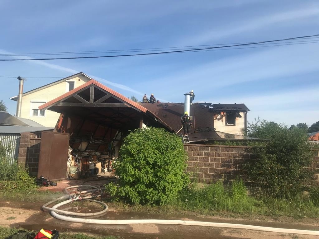 Пожар в жилом доме в городском округе Сергиев Посад - Оперативная  информация - Главное управление МЧС России по Московской области