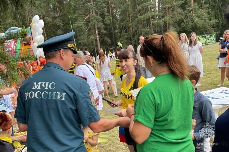 Сотрудники МЧС приняли участие в форуме «Многодетная Россия» в Шатуре