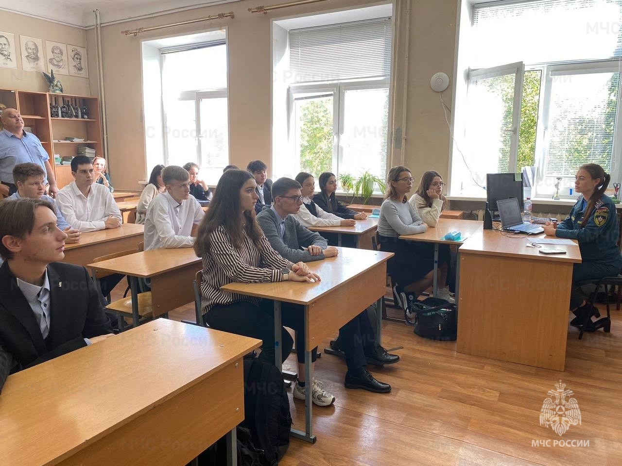 Инспекторы ГПН провели уроки ОБЖ со школьниками в Ивантеевке | 07.09.2023 |  Подмосковье - БезФормата