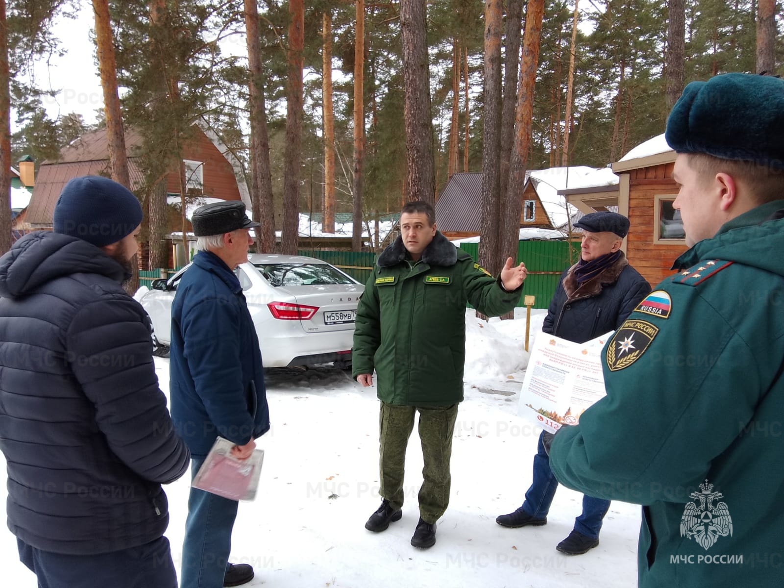 Спасатели Подмосковья обсудили вопросы безопасности с населением в г.о.  Серпухов - Новости - Главное управление МЧС России по Московской области