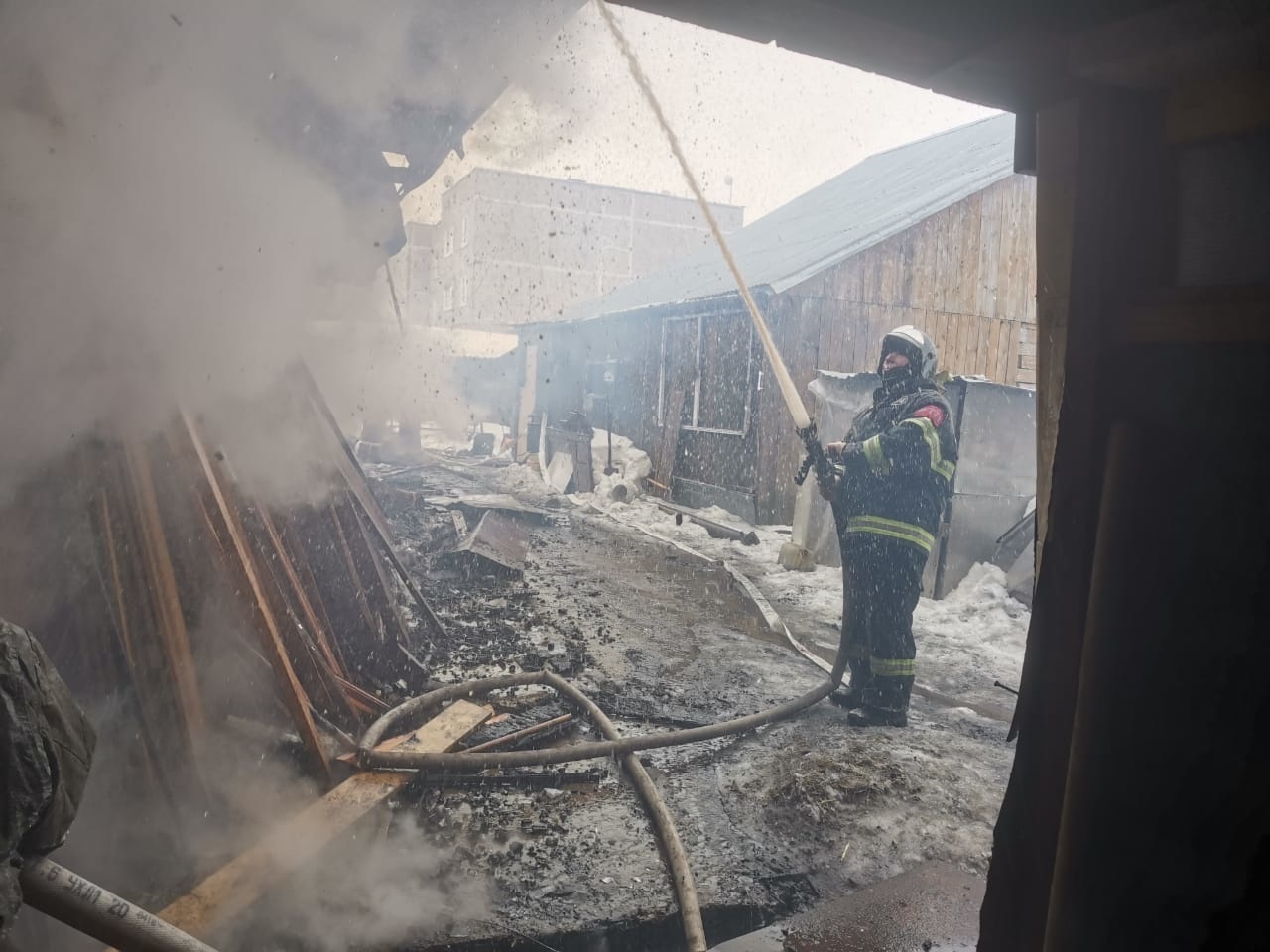 Пожар в хозяйственной постройке в городском округе Бронницы - Оперативная  информация - Главное управление МЧС России по Московской области